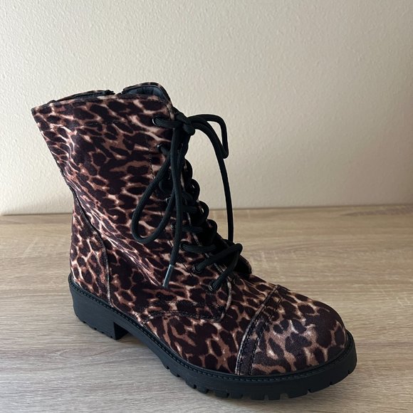 STEVE MADDEN GIRL Velvet Animal Print REX Combat Boots 8M Retro 90s Y2K - Picture 3 of 7
